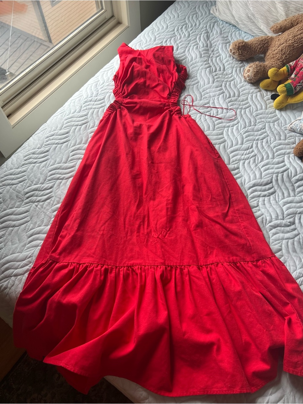 Red Open-Back Maxi Dress size M